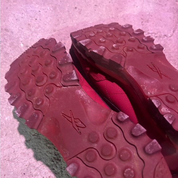 Reebok Burgundy Sports Shoes - Picture 4 of 4